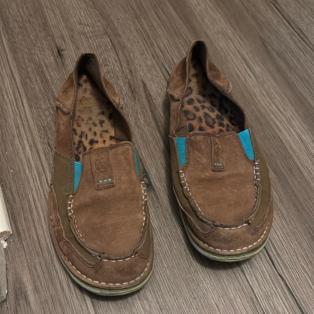 Ariat flats